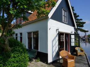 Lovely holiday home in Hindeloopen in a great setting on the 11 city tour route